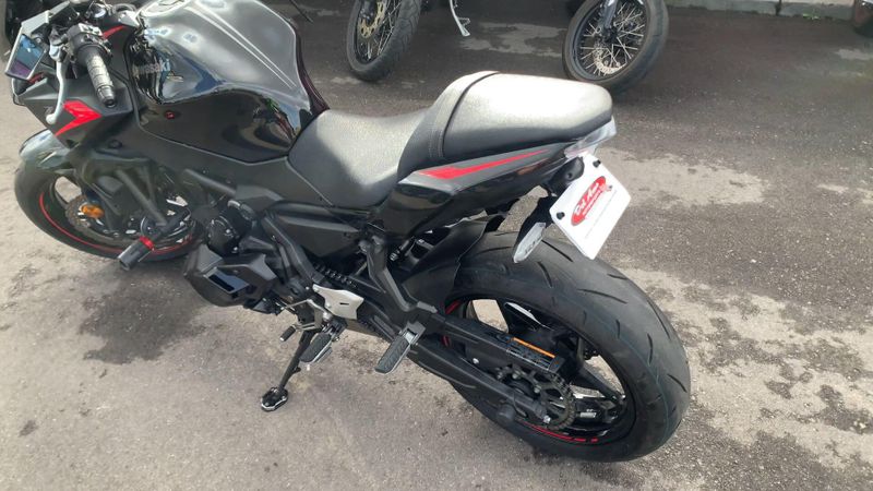 Used 2023 Kawasaki Z650 Base Image 7