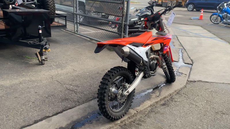 New 2024 KTM 500 XW-F Image 8