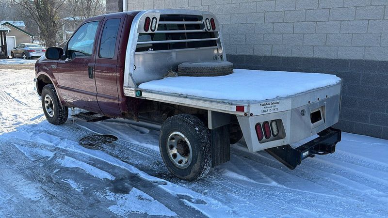 2004 Ford F-250 XLImage 3