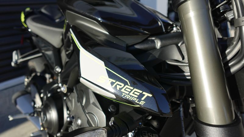 New 2025 Triumph Street Triple 765 RS 
