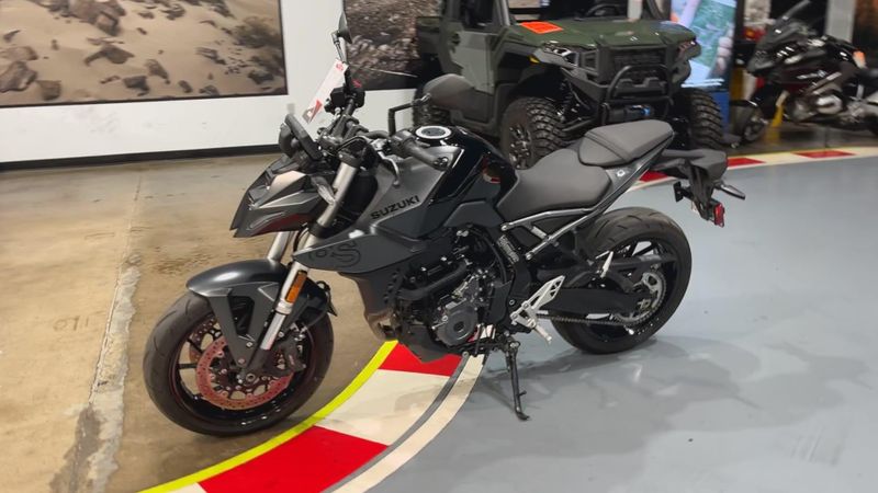 Used 2023 Suzuki GSX-8S Image 9