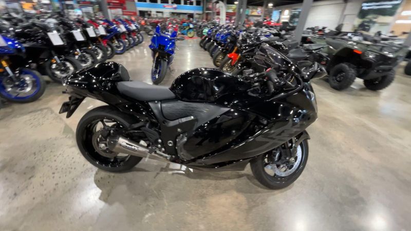 Used 2025 Suzuki Hayabusa Image 9