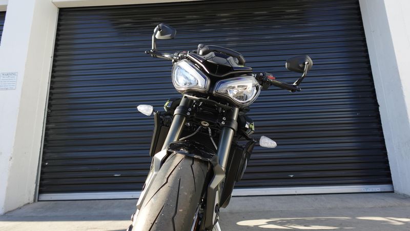 New 2025 Triumph Street Triple 765 RS 