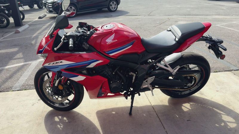 Used 2024 Honda CBR650R ABS Image 9