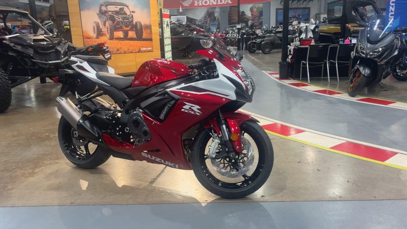 New 2027 Suzuki GSX-R600 Image 2