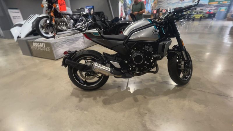 2023 CFMOTO CL-X 700 Image 5