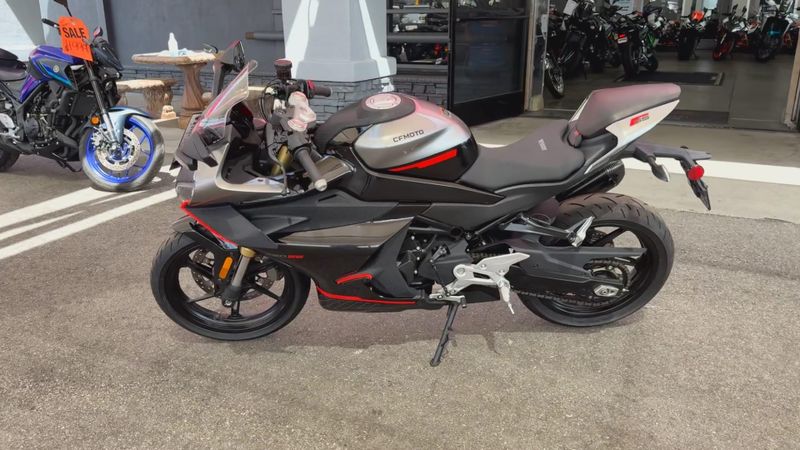 Used 2025 CFMOTO 450SS Image 9