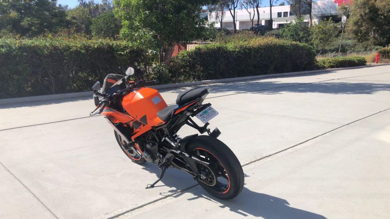 Used 2022 KTM RC 390 Image 4