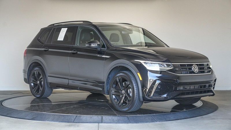 2023 Volkswagen Tiguan 2.0T SE R-Line BlackImage 6