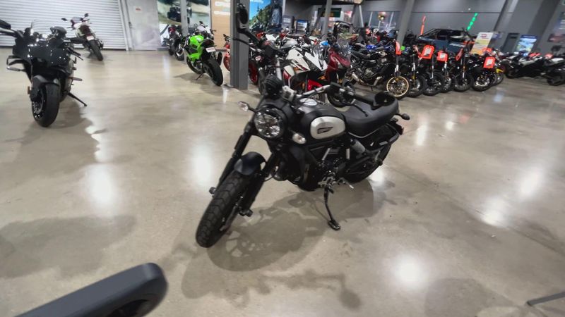 Used 2023 Ducati SCRAMBLER 800 ICON DARK Image 4