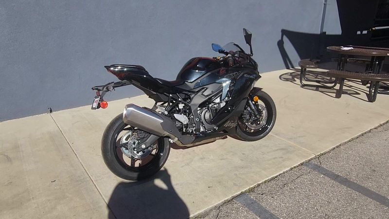 New 2026 Kawasaki NINJA ZX-4R ABS Image 3