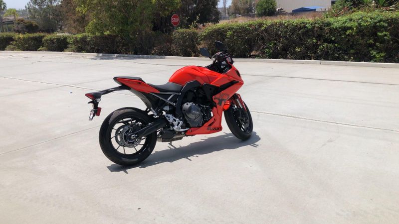 New 2026 Suzuki GSX 8R Image 2