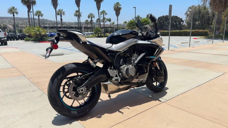 2025 CFMOTO 675SS Image 8