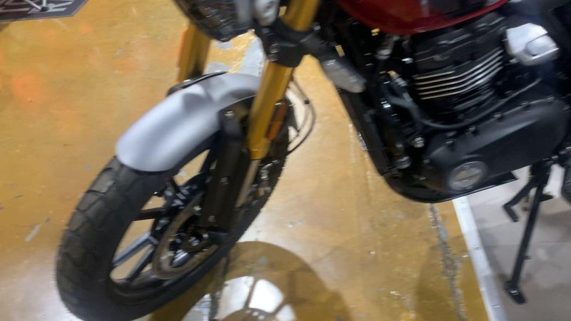 New 2025 Triumph SCRAMBLER 400 X Image 5