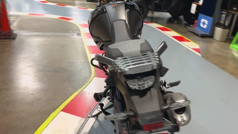 New 2024 Suzuki V-STROM 1050DE Image 2