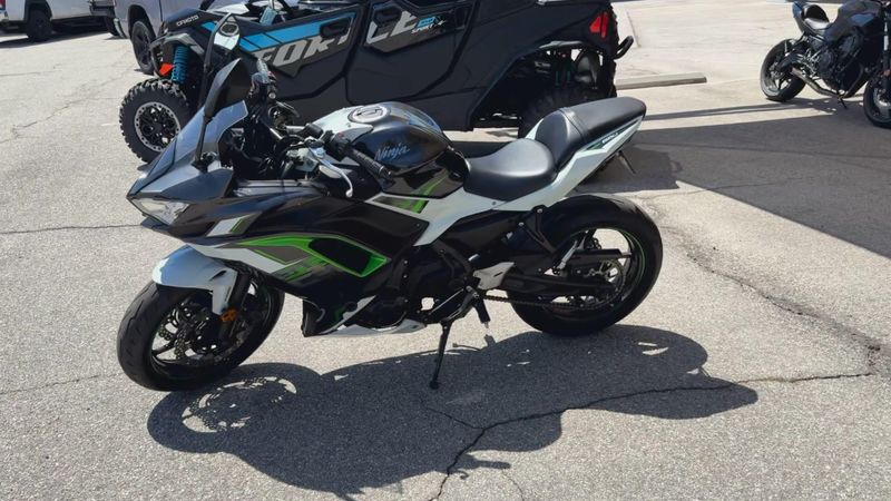 Used 2022 Kawasaki NINJA 650 ABS Image 9