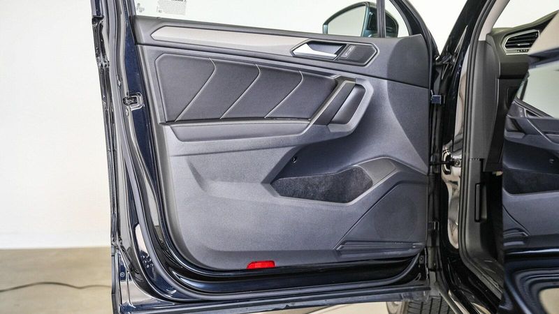 2022 Volkswagen Tiguan 2.0T SEImage 19