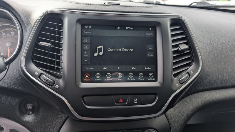 Used 2022 Jeep Cherokee Latitude LuxImage 21