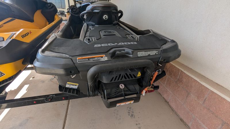 2023 SEADOO GTX 300 AUDIO IBR BLACK ECLIPSE AND ORANGE CRUSH Image 6