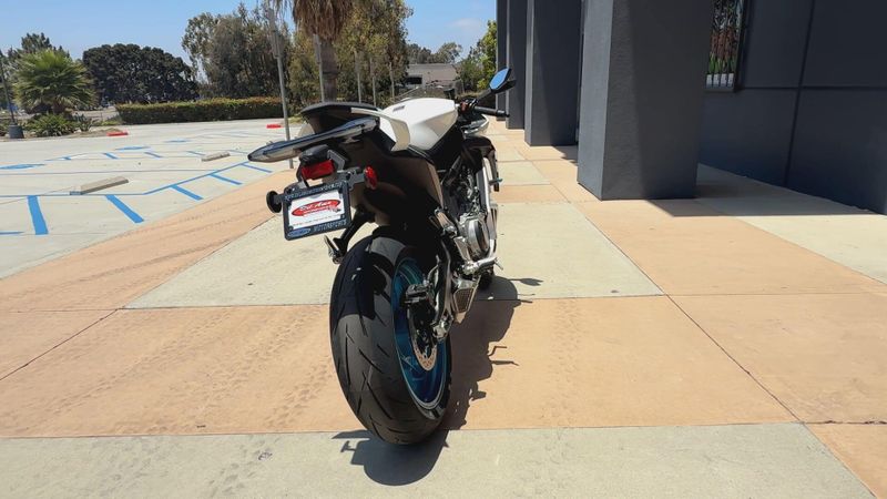2025 CFMOTO 675SS Image 7