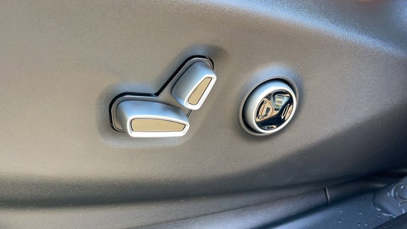 2023 Chrysler Pacifica Plug-in Hybrid Pinnacle