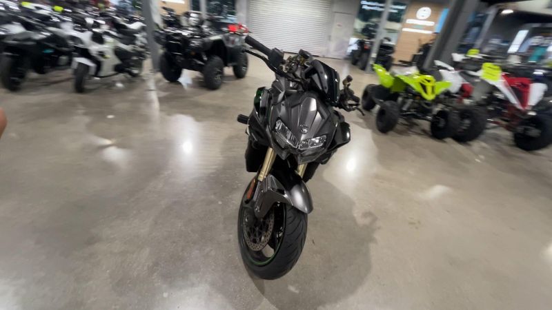 Used 2023 Kawasaki Z H2 SE Image 3