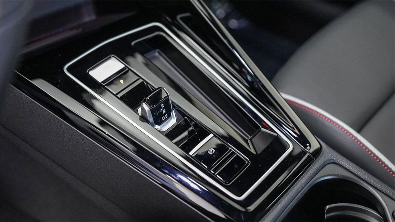 New 2025 Volkswagen Golf GTI AutobahnImage 20