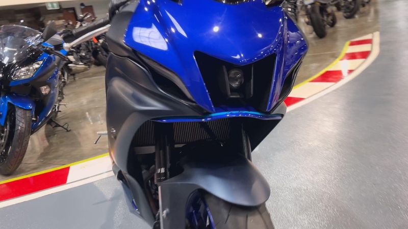 Used 2023 Yamaha YZF-R7 Image 7