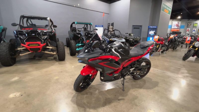 2024 Kawasaki NINJA 500 KRT SE ABS Image 5