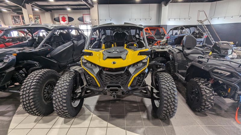 2025 Can-Am MAVERICK R MAX X RS WITH SMARTSHOX 999T DCT CARBON BLACK AND NEO YELLOWImage 4