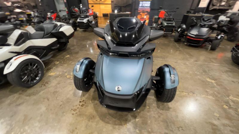 New 2026 Can-Am SPYDER RT (SE6) Image 7