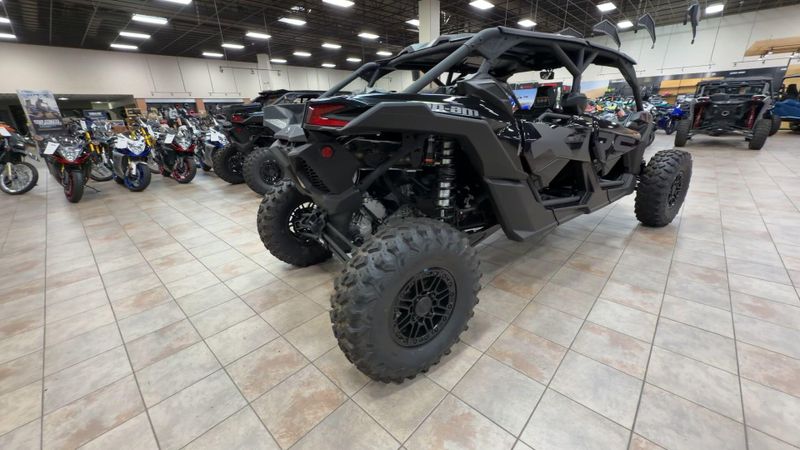 New 2025 Can-Am MAVERICK X3 MAX X RS TURBO RR SMART-SHOX Image 9