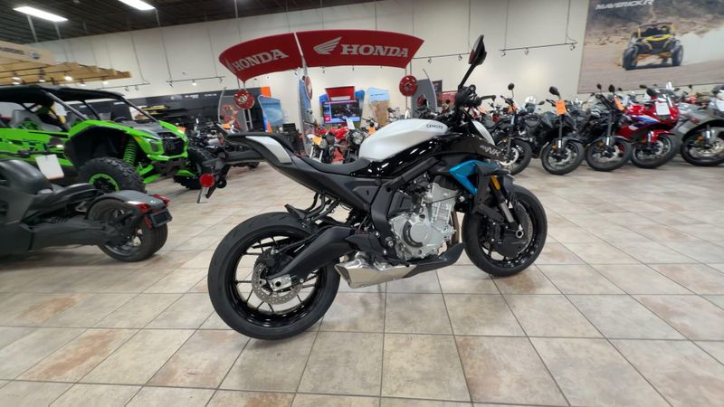 New 2026 CFMOTO 675NK Image 9