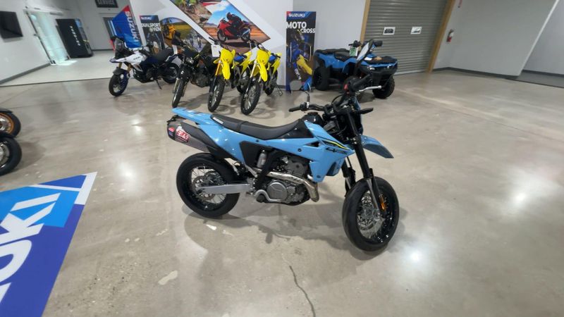 New 2025 Suzuki DR-Z4SM Image 4