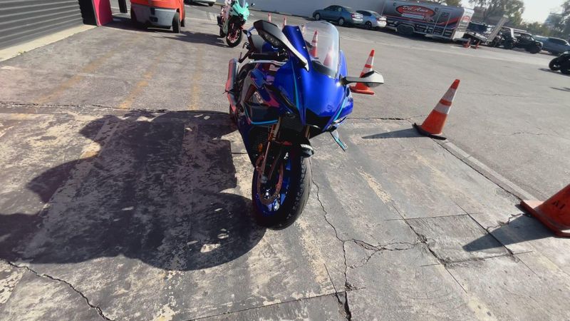 New 2026 Yamaha YZF-R1 Image 3