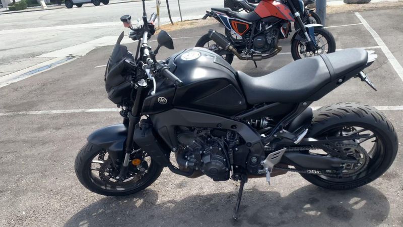 Used 2022 Yamaha MT-09 Image 4