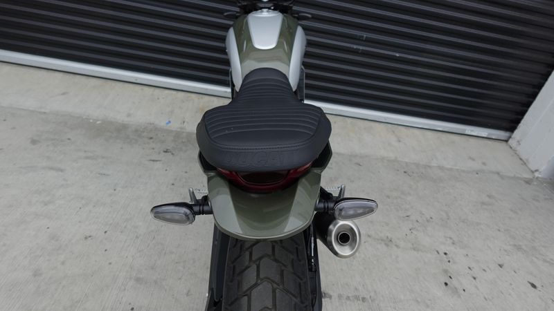 Used 2023 Ducati SCRAMBLER ICON 