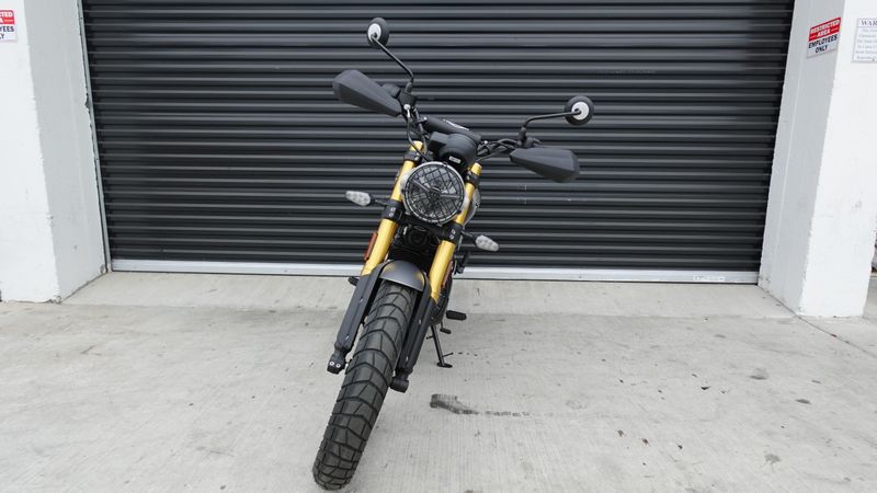 New 2025 Triumph Scrambler 400 X Base 