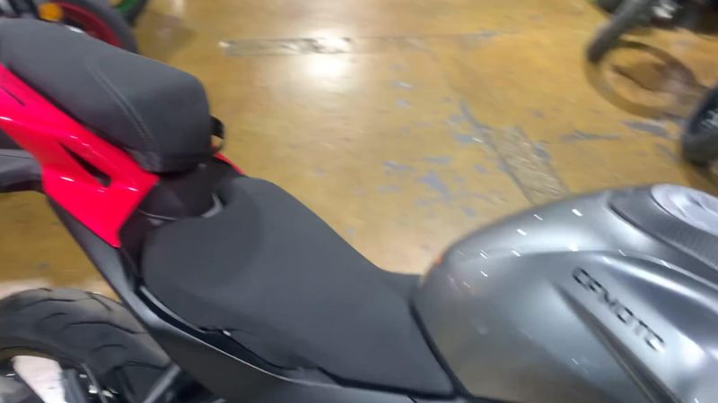 New 2025 CFMOTO 300SS Image 5