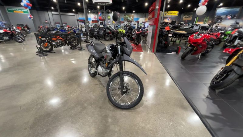 2025 Honda XR150L Image 2