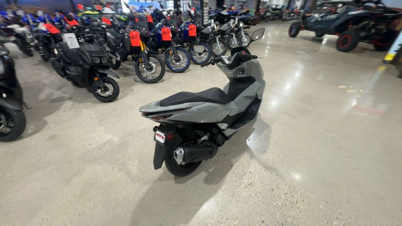 New 2026 Honda PCX ABS Image 7