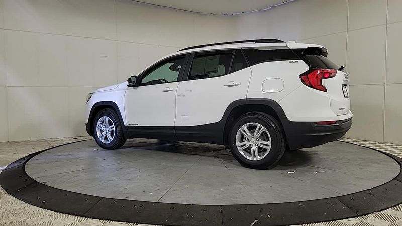 2021 Gmc Terrain SLE photo 4