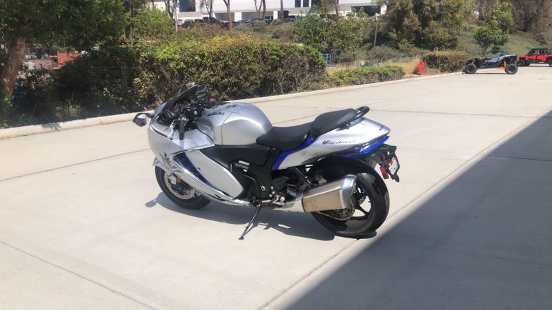 Used 2025 Suzuki HAYABUSA CA Image 5