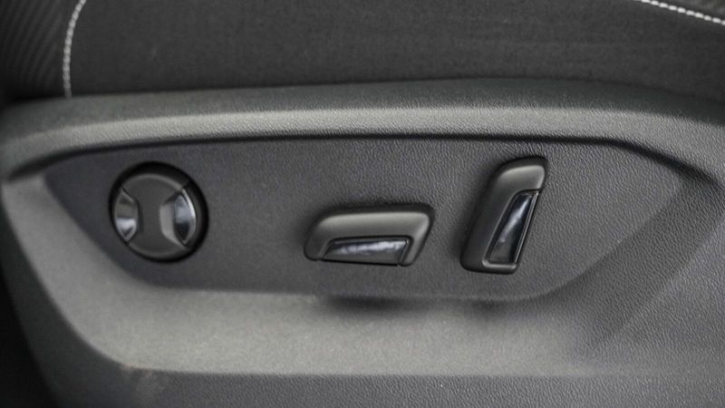 2025 Volkswagen Atlas Cross Sport 2.0T SEImage 22