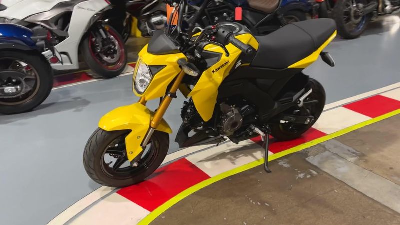 Used 2022 Kawasaki Z125 PRO Base Image 8