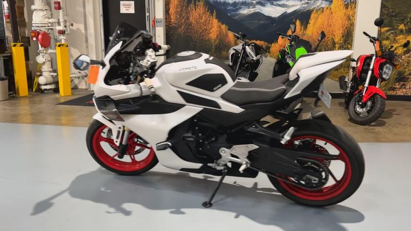 Used 2025 CFMOTO 450SS CF400-6US Image 9