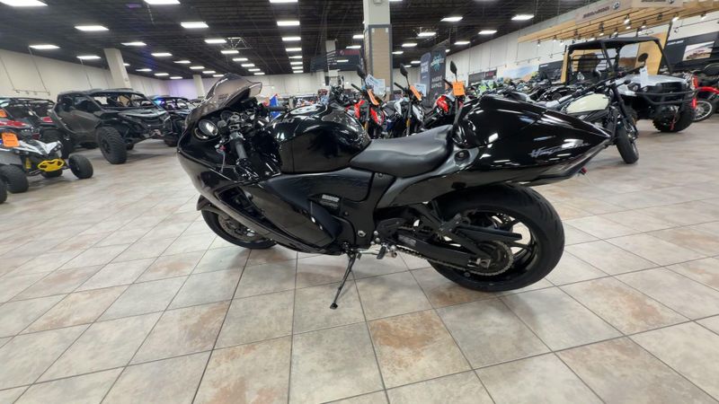Used 2023 Suzuki Hayabusa Image 6