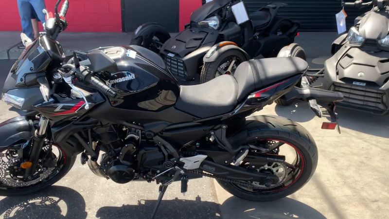 New 2025 Kawasaki Z650 Image 3