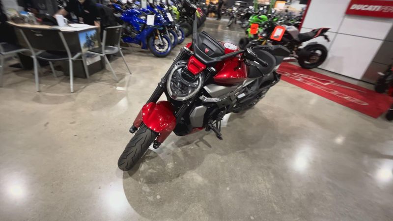 New 2026 Ducati XDIAVEL V4 Image 4