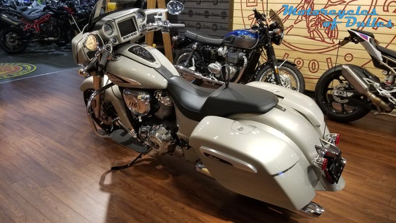 2023 Indian Motorcycle ChieftainImage 2
